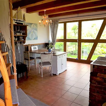 Landhauswohnungen Mitten Auf Ruegen - Steuerbord Holiday home